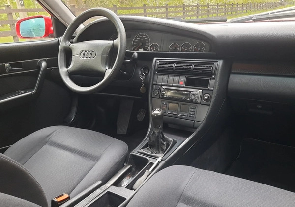 Audi A6 cena 12900 przebieg: 287000, rok produkcji 1995 z Dęblin małe 529